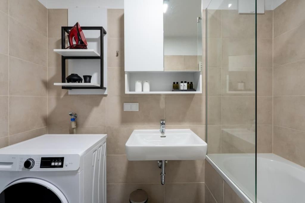 1Br Haven With Swift City Access By Hm Vienna Luaran gambar