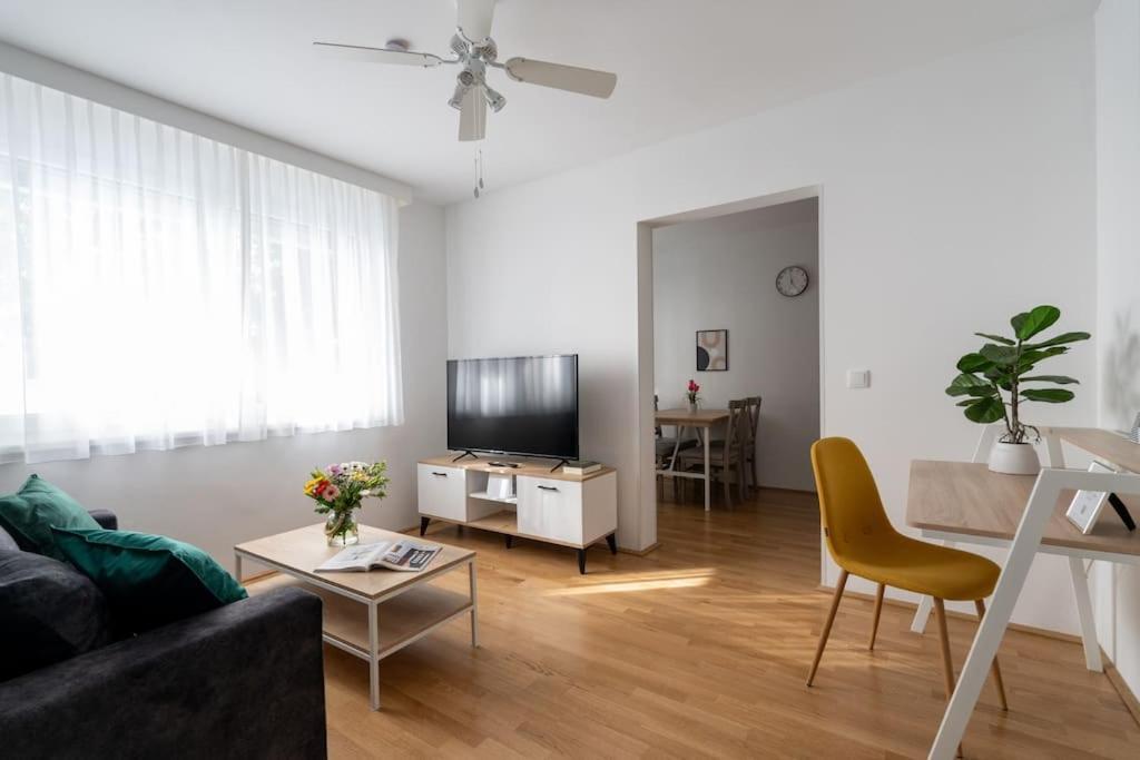 1Br Haven With Swift City Access By Hm Vienna Luaran gambar