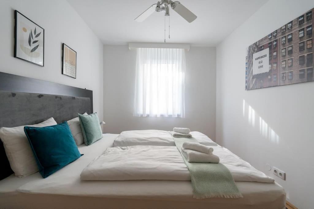 1Br Haven With Swift City Access By Hm Vienna Luaran gambar