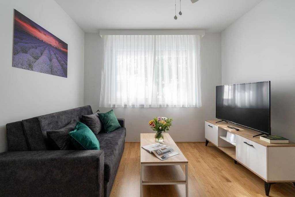 1Br Haven With Swift City Access By Hm Vienna Luaran gambar