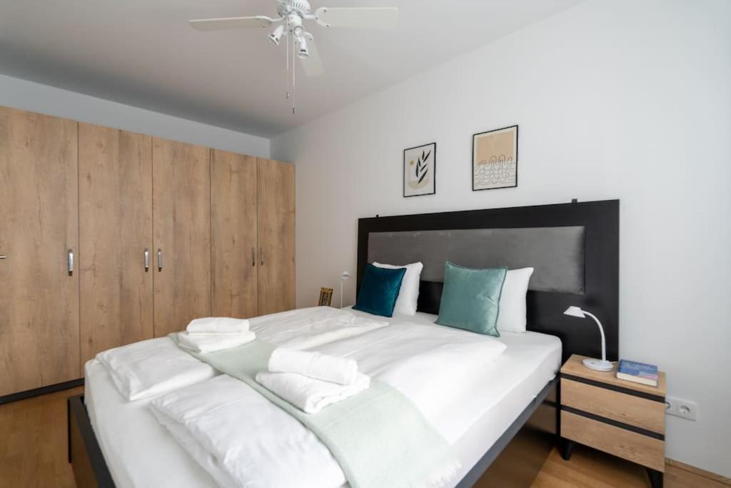 1Br Haven With Swift City Access By Hm Vienna Luaran gambar