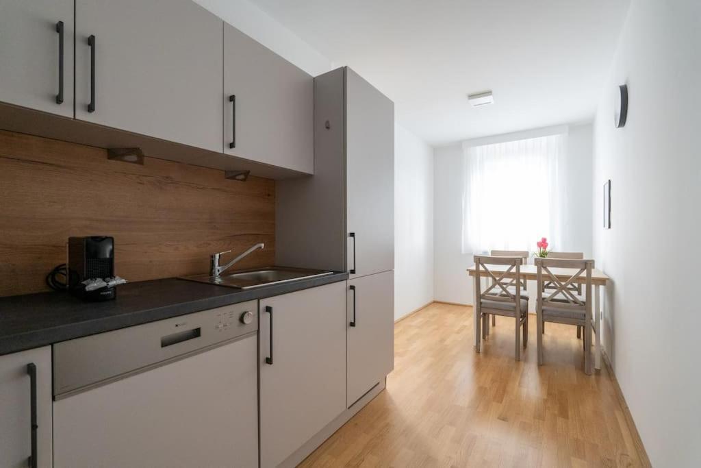 1Br Haven With Swift City Access By Hm Vienna Luaran gambar