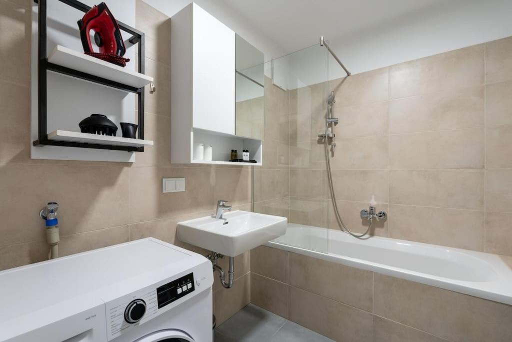1Br Haven With Swift City Access By Hm Vienna Luaran gambar